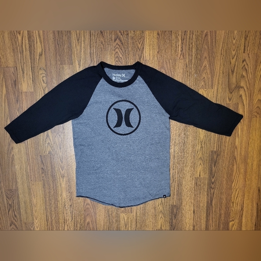 Hurley Men’s Black & Gray ¾ Sleeve Raglan Tee Size Medium C17